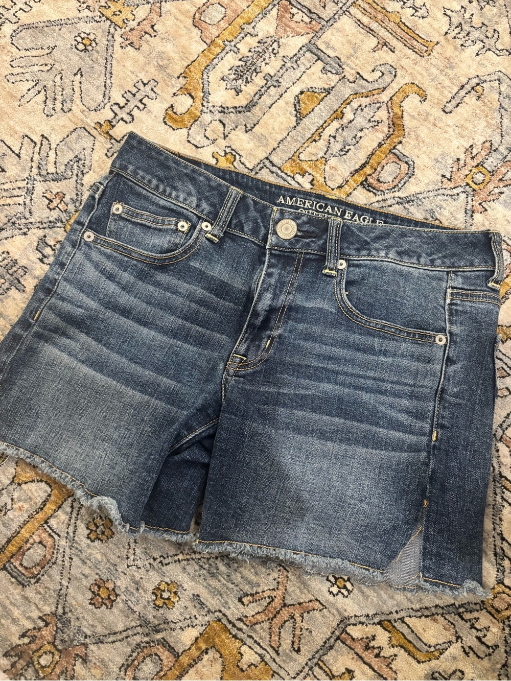 American Eagle Jean Shorts Boy Friend Midi Raw Hem Low Rise Size 4
